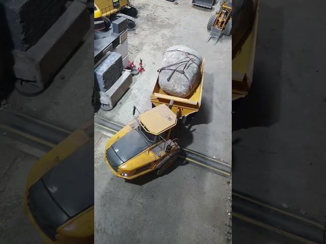 RC Caterpillar 6015B VS Volvo A45G – Insane Power Showdown!  #rcbaumaschinen #RCCaterpillar6015B