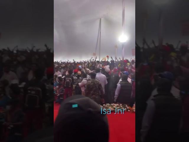 Raila event at Isiolo turns chaotic as residents chant Kuti must go! Kuti must go!
