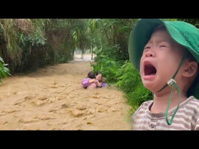Storm YAGI, storm number 3, caused major flooding. Single mother in trouble and asked for help.Tử Vy