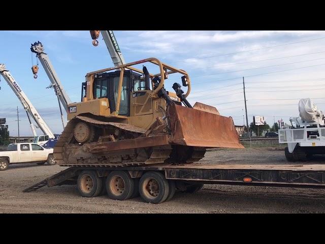 Loading Cat D6T dozer!!