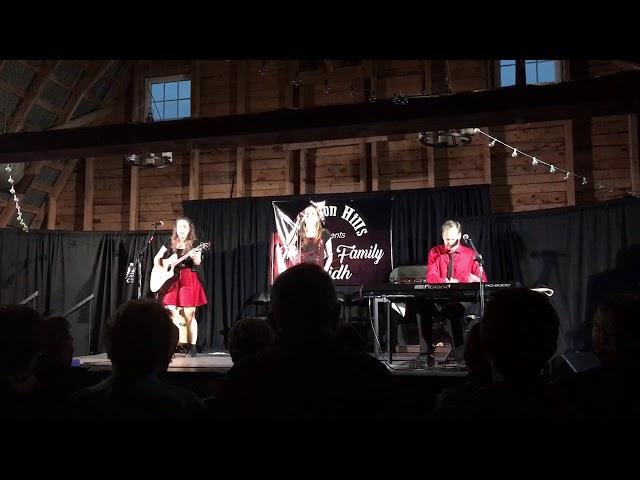 The Ross Family Ceilidh (Clinton Hills, PEI) - “Raitlin’ Bog”