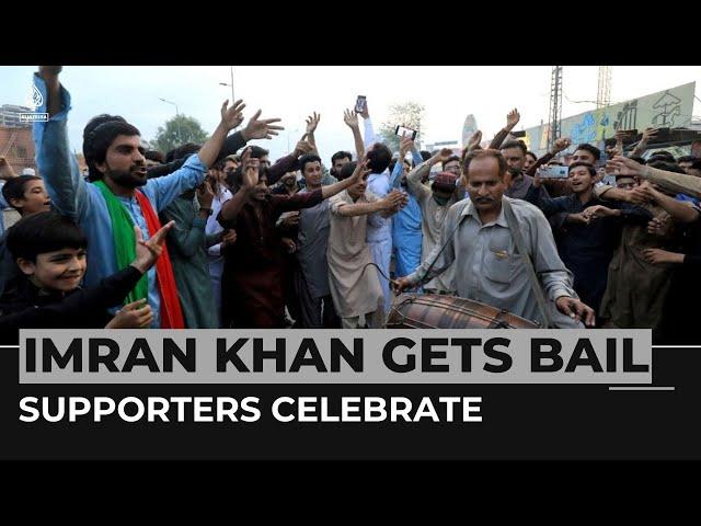 Pakistan: Imran Khan supporters celebrate after court grants bail