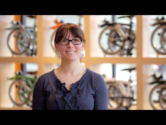 Brompton Bicycle -- Amy demonstrates folding & unfolding a Brompton