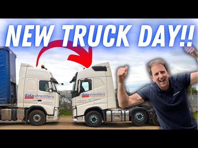Moving Into My New Truck | First Look | #truckertim