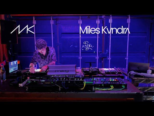  Meet The Machines Live Set | Miles Kvndra | Moog Subsequent 25 & Ableton