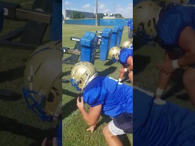 Offensive lineman farts during drill - Beast Mode!!