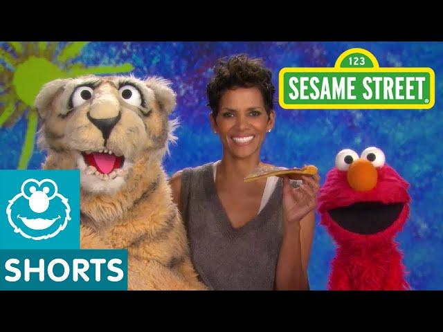 Sesame Street: Halle Berry and Elmo - Nibble