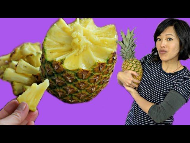 How to Pull Apart a PINEAPPLE | Pineapple Peeling -- Fruity Fruits