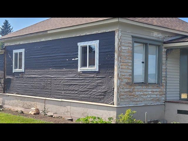Removing Old Smart Lap Siding & Installing New Windows with Flashing Tape | Live Remodel Part 1