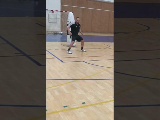 Futsal pivot technique