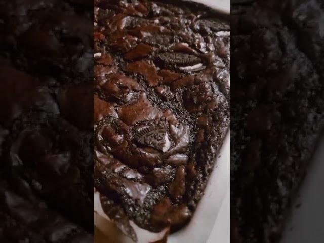 Fudgy Chocolate Oreo Brownie #brownie  #brownies #dessert #desserts