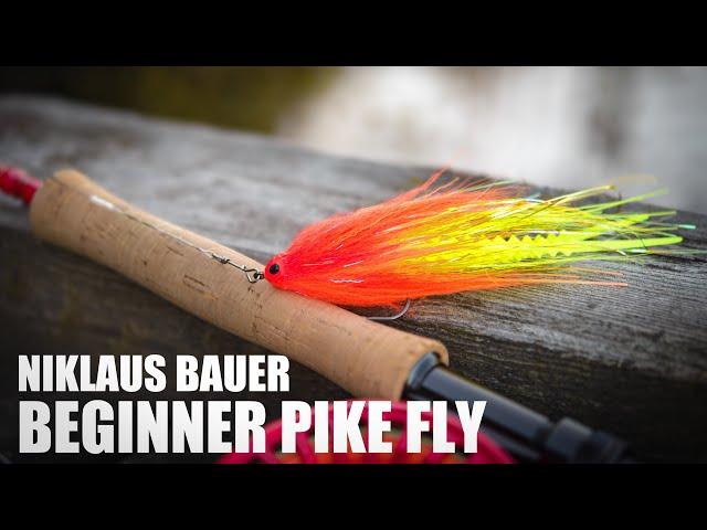 Beginner Pike Fly with Saddle Tails by Niklaus Bauer