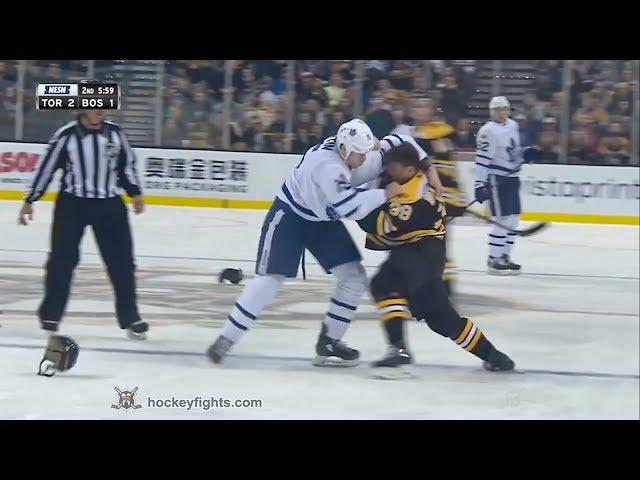 Matt Martin vs Matt Beleskey Nov 11, 2017