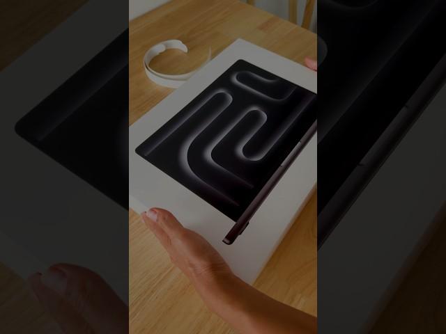 MacBook Pro space black unboxing