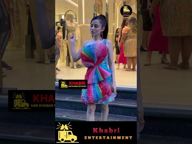 Urfi Javed New Look | Khabri | #urfijaved #urfijavedviralvideo #shorts