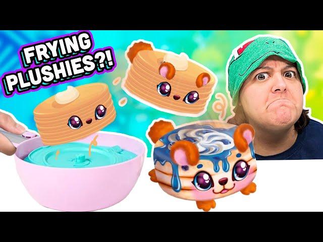 FRYING PLUSHIES?! Viral SOLD OUT Cookeez Pancake Scented Mystery Box Unboxing