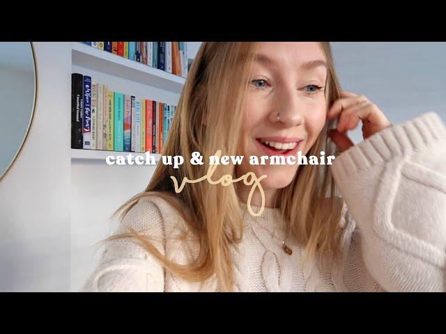 Catch Up, New Armchair & Mini Book Haul | Rhiannon Ashlee Vlogs