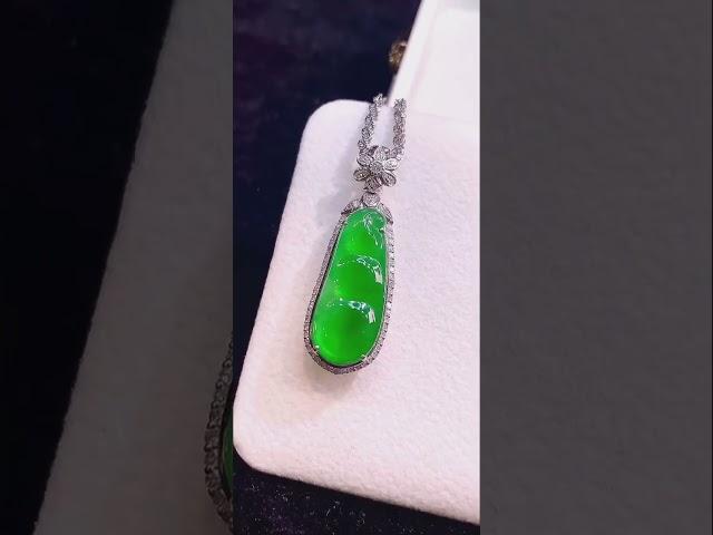 鸿妙珠宝，翡翠吊坠#翡翠#緬甸吊墜 #翡翠直播 #翡翠代購 #翡翠價格 #翡翠平安扣 #翡翠手镯 #jade #缅甸翡翠 #玉翡翠 #翡翠项链 #翡翠赌石 #翡翠原石#珠宝#翡翠平安扣