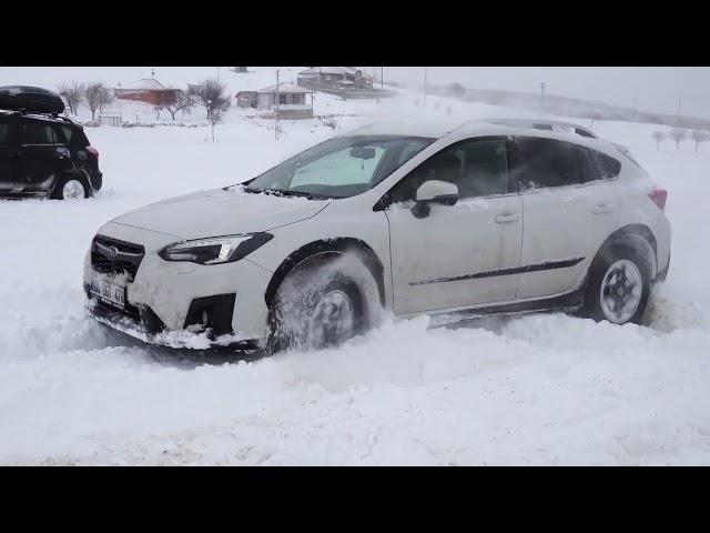 Subaru XV vs Toyota Rav4 I Icy Deep Snow Off-Road I 4K