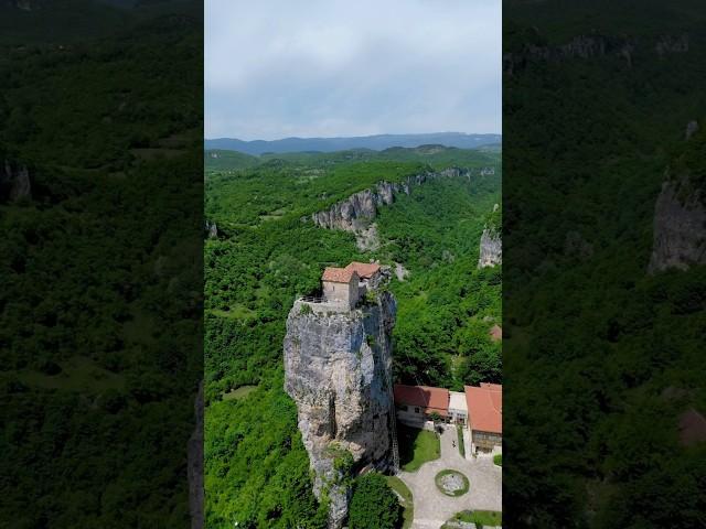 Уникальные места Грузии. Столп Кацхи #travel #Грузия