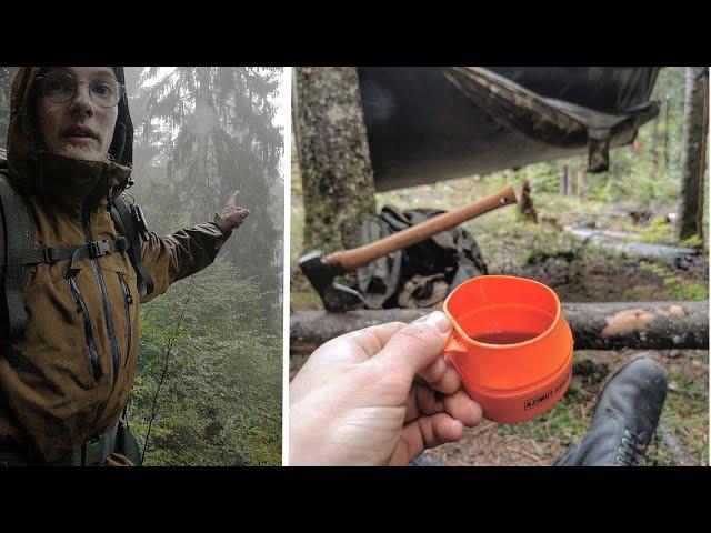 Une nuit en forêt sous la pluie | BIVOUAC BUSHCRAFT