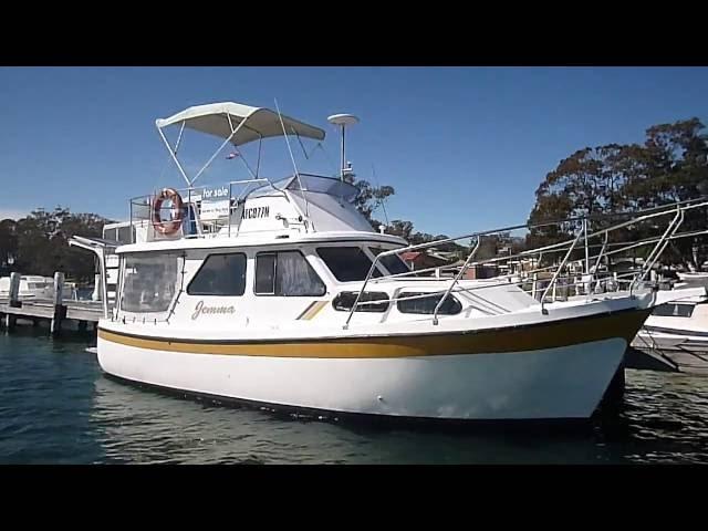 Cuddles 30 Flybridge Cruiser - Walkthrough