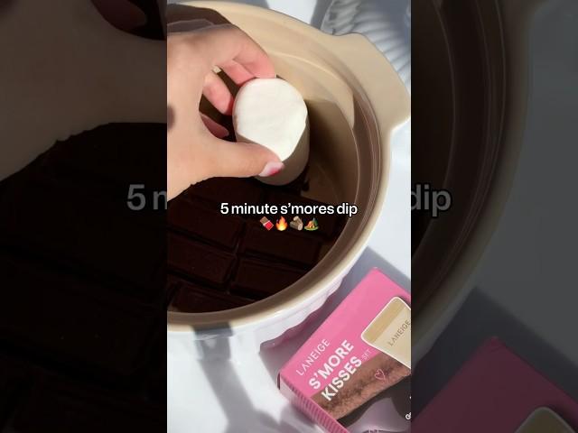 CHOCOLATE LIP SLEEPING MASK IS BACK IN THE LANEIGE S'MORE KISSES SET! 🫕 NOW ON THE SEPHORA APP 