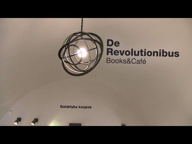 De Revolutionibus Books&Cafe