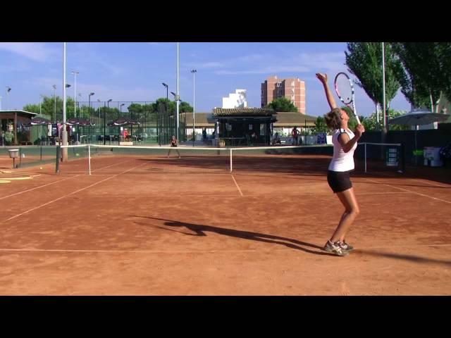 Guillermo Vilas Tennis Academy. Federica Grazioso training on clay court