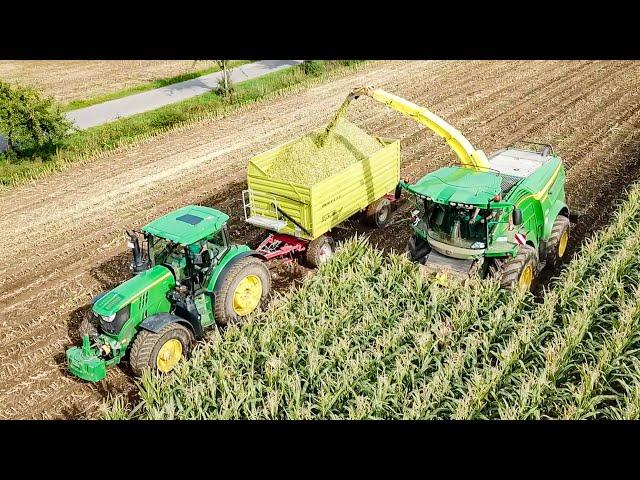 Maisernte 2022 mit John Deere 8400i