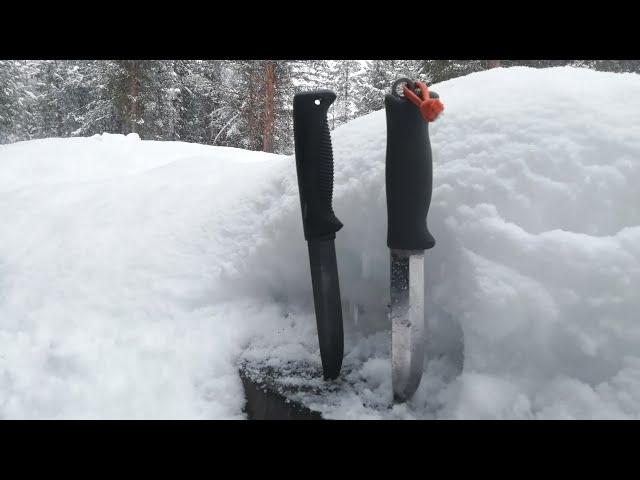 Knife comparison M95 Sissipuukko (ranger knife) and the Terävä  140 Jääkäripuukko