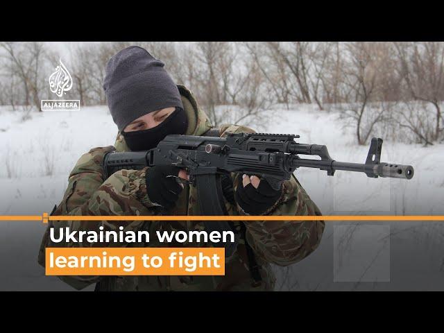Ukrainian women take self-defence courses amid Russian threat