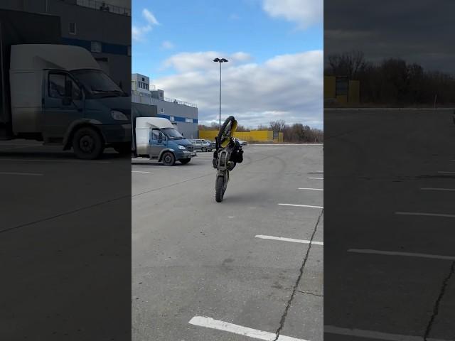 Suzuki rmz450 stunt Тгк:спортсмены что-ли? #bold #motorcycle #rmz450 #stunt #wheelie #wheelieboyz