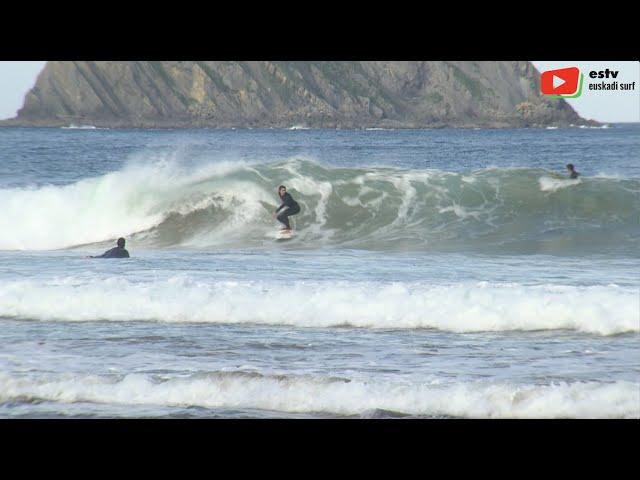 SURFING LAGA | ‍️  Surfistas en la playa de Laga |  ESTV Euskadi Surf TV