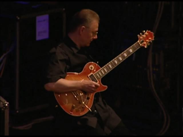 Robert Fripp Introductory Soundscape Warsaw 10 June 2000