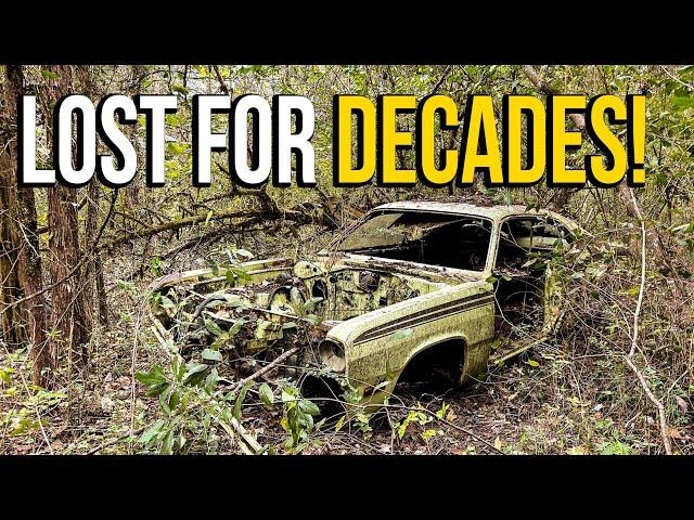 Exploring An ABANDONED Property with Vintage Cars and Buildings!