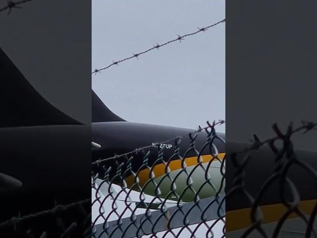 UPS plane