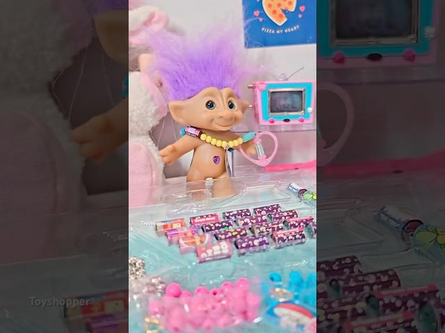 Troll BFF Bling Time Review: Sticki Rolls - Sticker Jewelry Ultimate Set #stickirolls