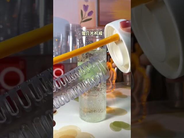 小牙子愛喝水：夏天喝葡萄冰氣泡水也太爽了，你們也快去試試吧#自製飲品 #夏日飲品 #夏日冰飲 #shorts