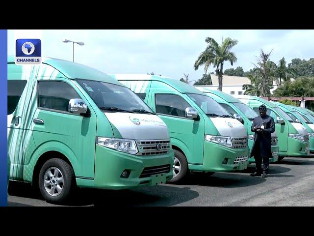 FG Hands Over 64 100-Capacity CNG Buses To Labour, Student Unions