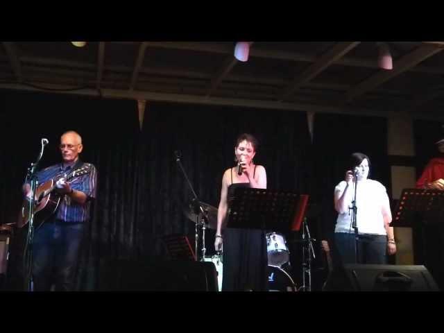 Robyn Boult - Redalnds Modern Country Music Club