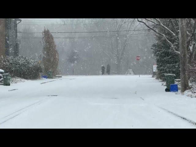 Snow blankets Ottawa for the first time this season