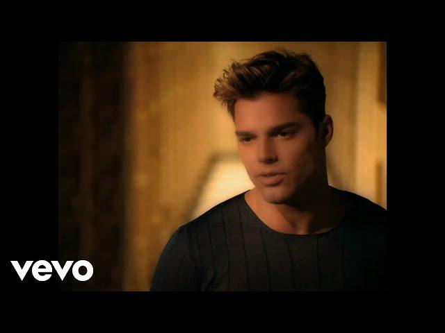 Ricky Martin - Vuelve (Official Video - Spanish)