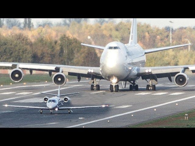 BOEING 747 vs. CESSNA Citation - GET OUT OF MY WAY (4K)