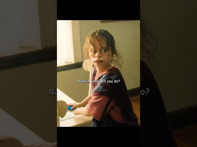 The behavior of that little girl is extremely confusing.#shorts