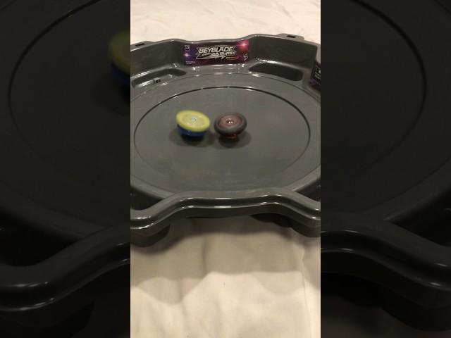 |Beyblade Battle| Quad Quetzlcoatl vs Zillion Zeus