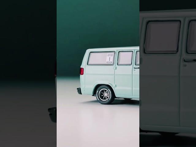 Dodge Van For Tarmac Works Scale 1:64