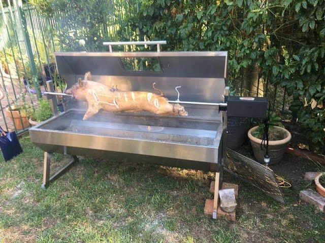 How To Cook A Whole Pig On A Spit Rotisserie - Charcoal or Gas