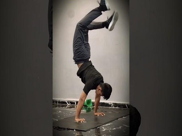 3 Key points that make your handstand Better. #calisthenics #shorts