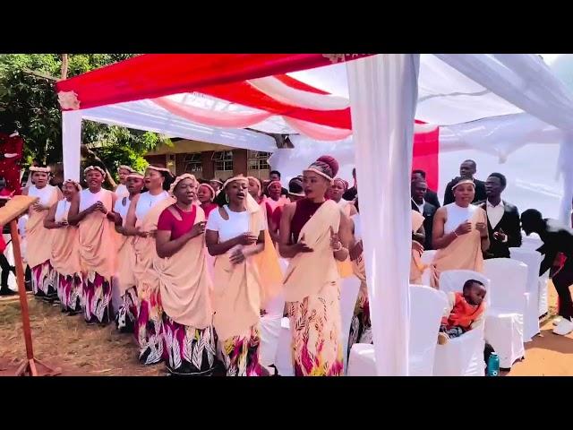 SANTU SANTU WALONGO / HOLY SPIRIT CHOIR ST IGNATIUS COMMUNITY